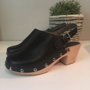 vegan wooden clogs